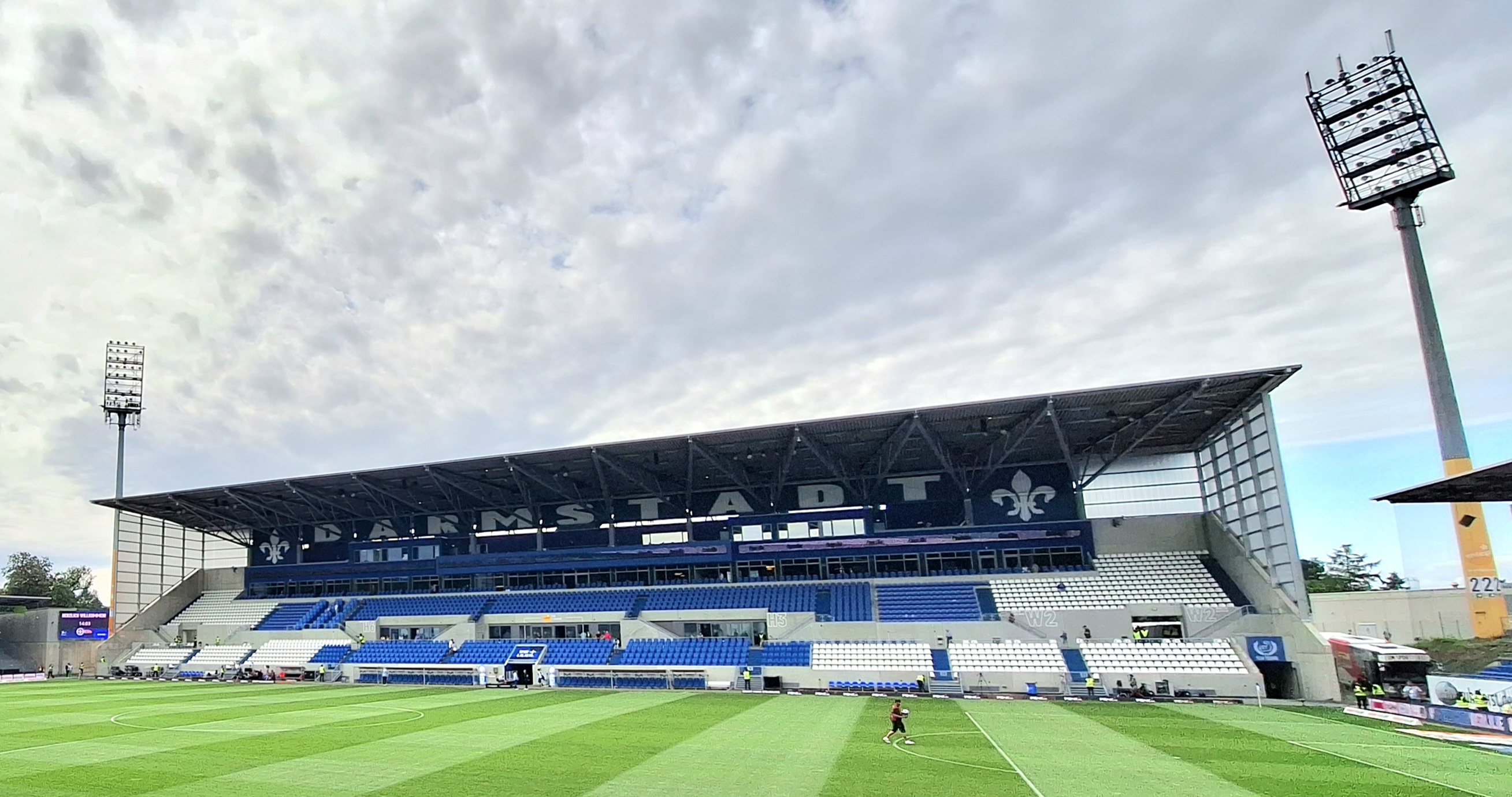 Merck-Stadion am Böllenfalltor