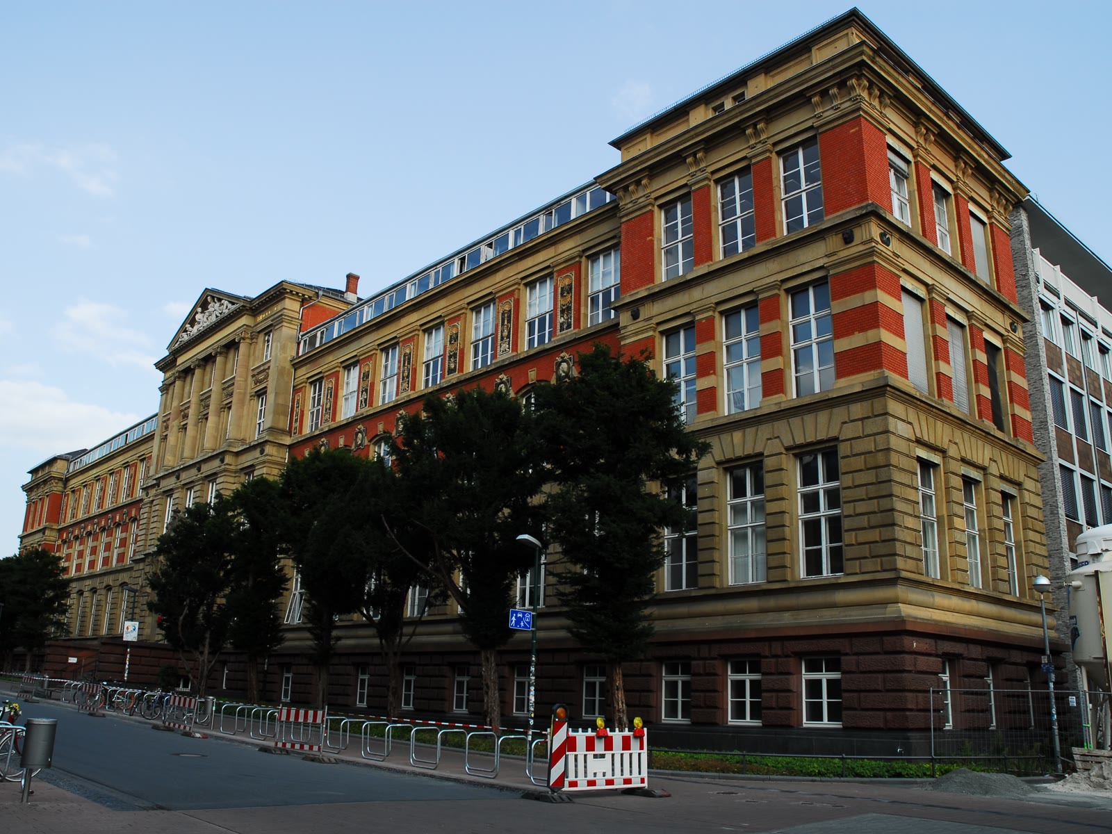 S1|03 Altes Hauptgebäude