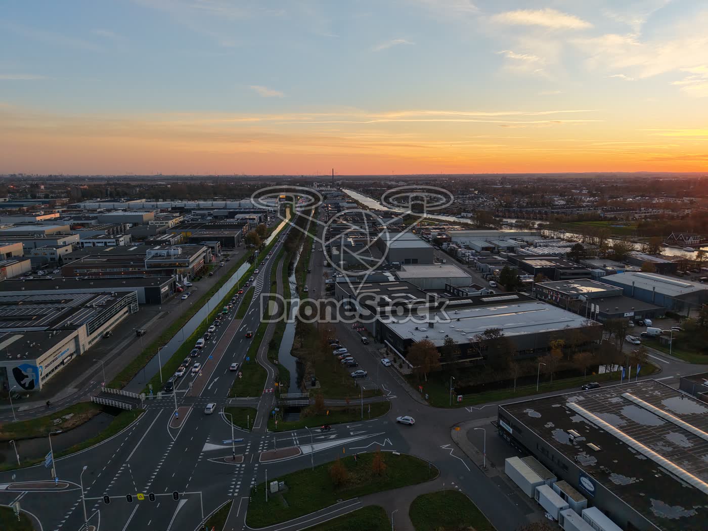 Bedrijventerrein Wormerveer bij zonsondergang 2