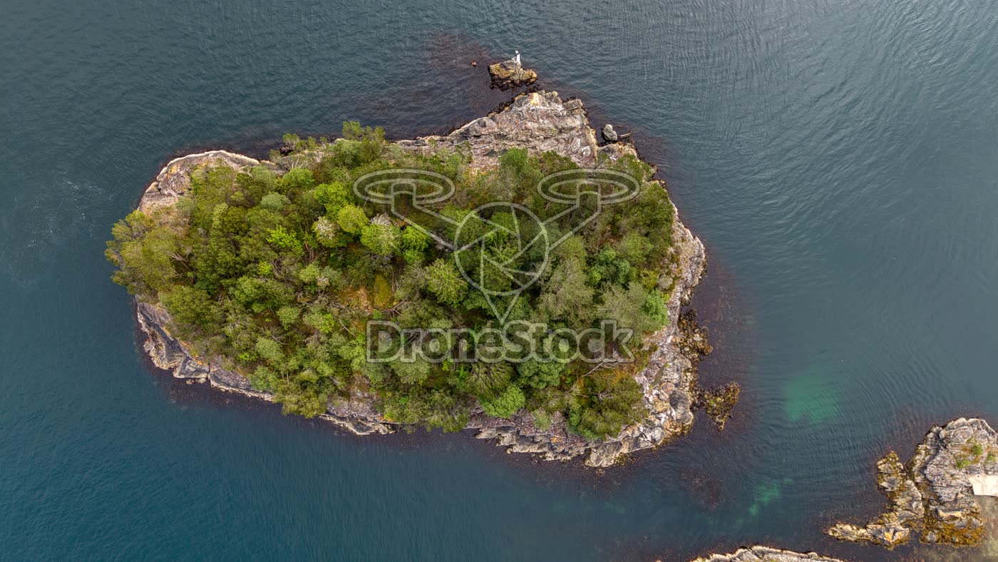 Rotseiland bij Sandvik, Fitjar