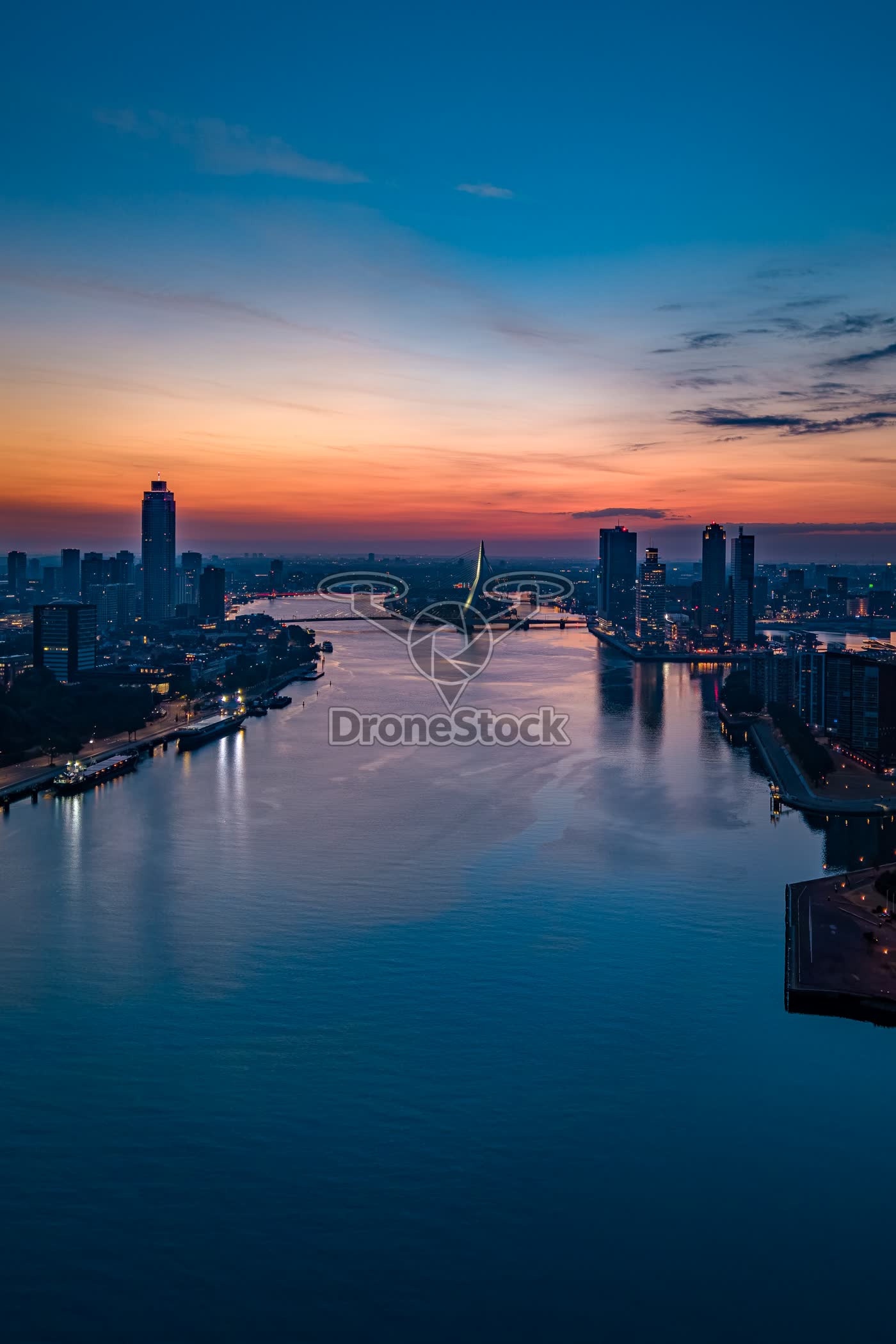 Zonsopkomst boven Rotterdam 6