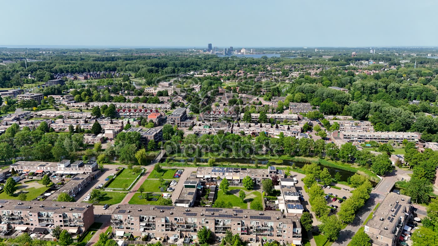 Almere - Zicht op Centrum vanuit Almere Haven