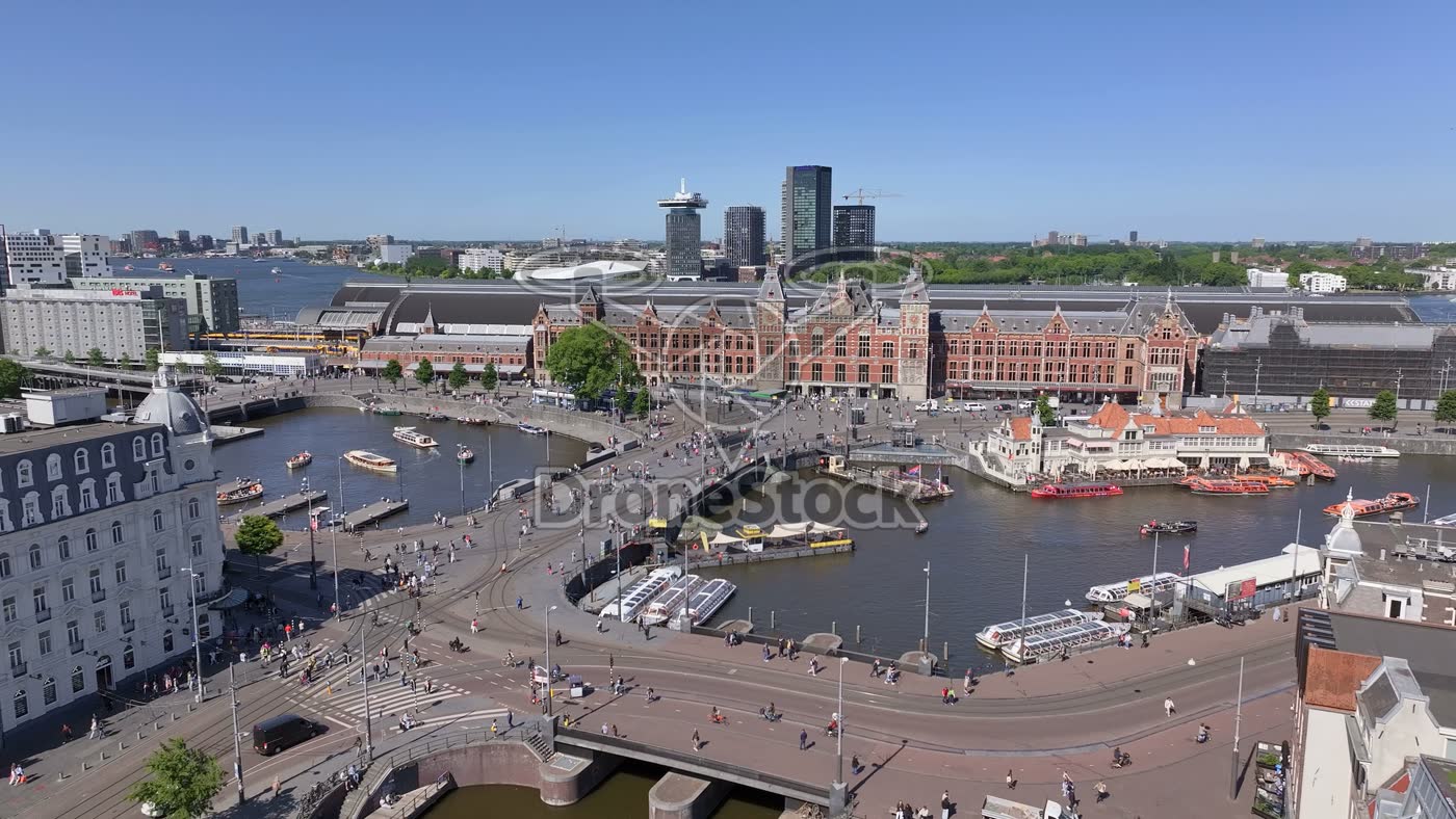 Amsterdam Centraal bij het IJ 6