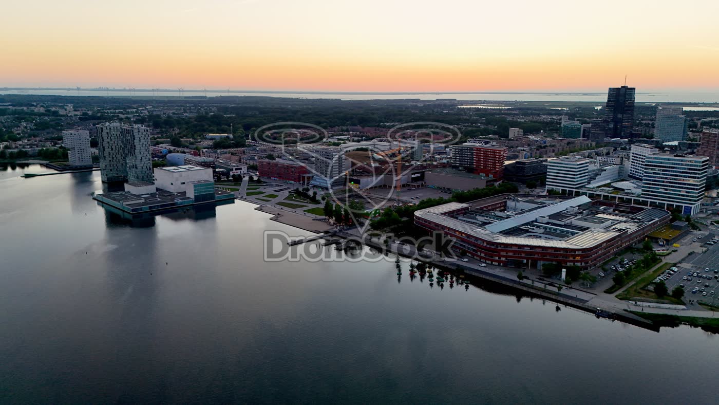 Almere centrum vanaf het water