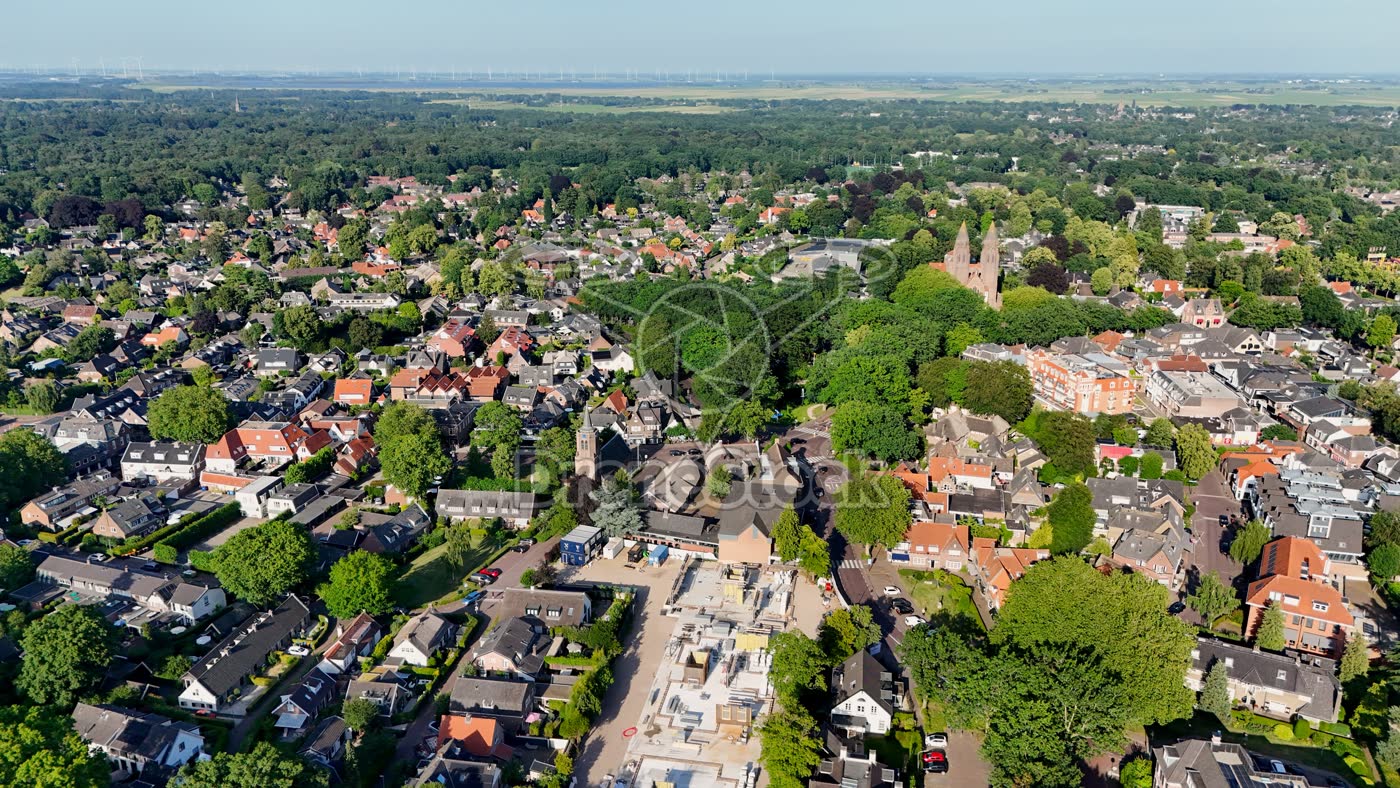 Larens centrum met kerktorens