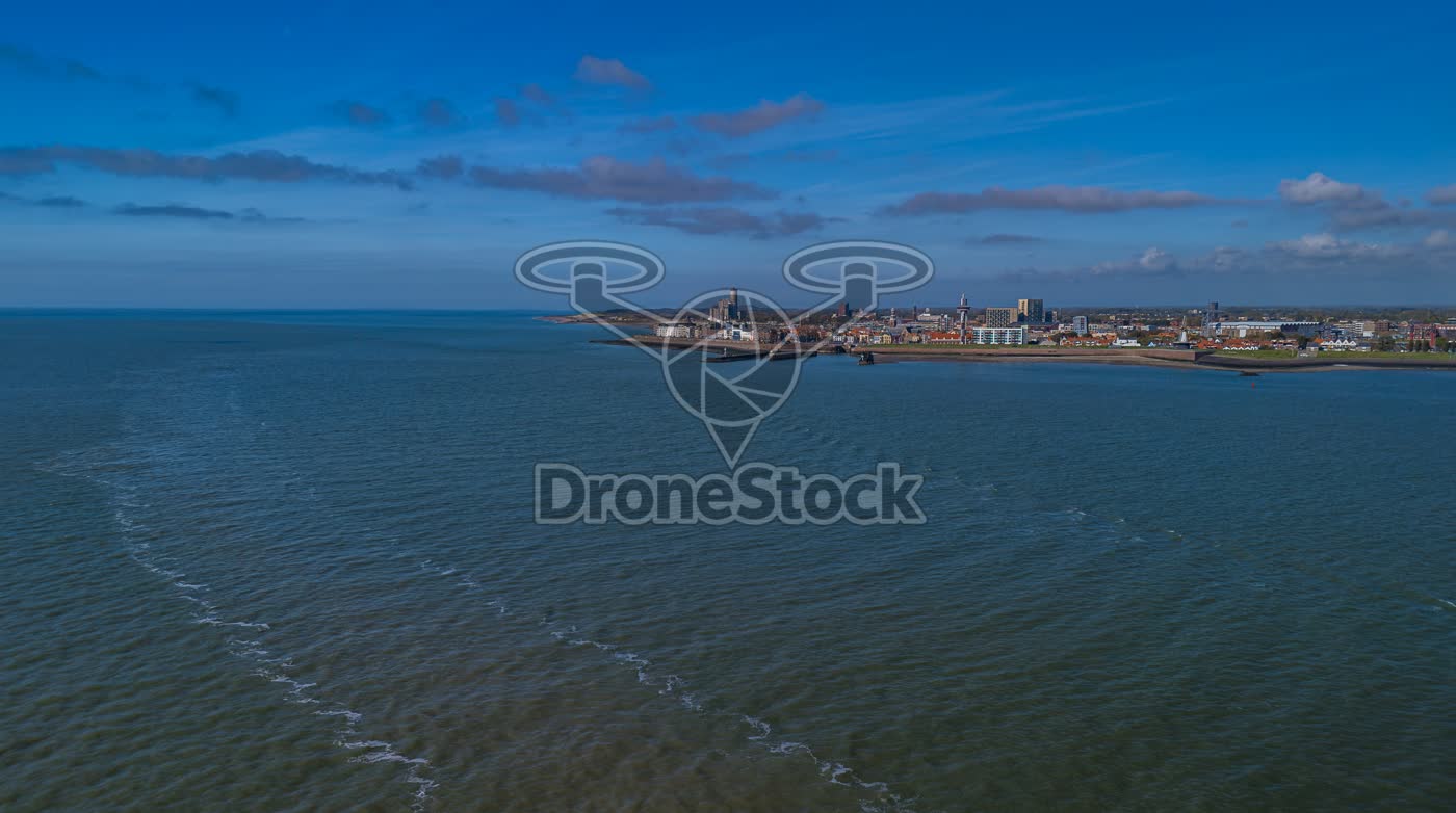 Panorama van de Westerschelde en de kustlijn van Vlissingen