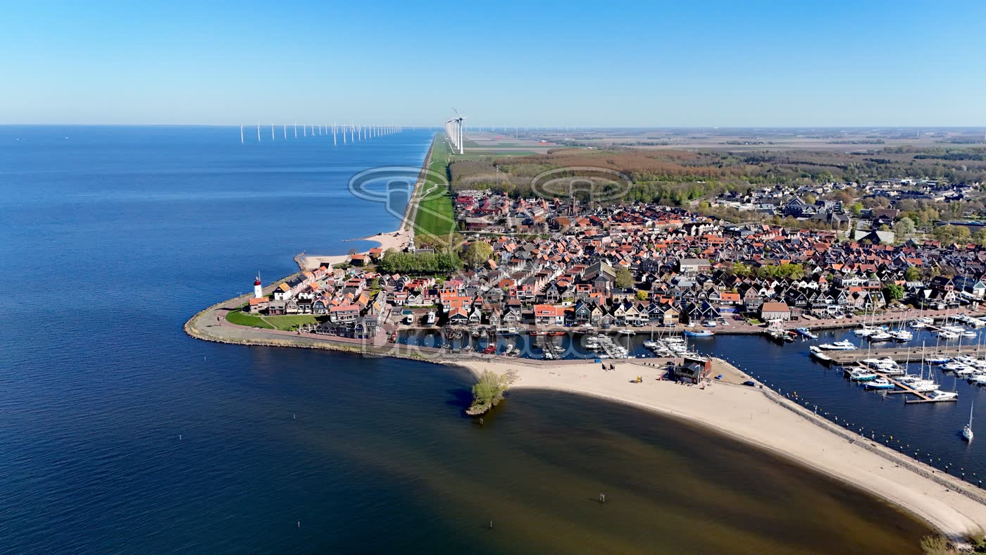 Urk dijk en haven