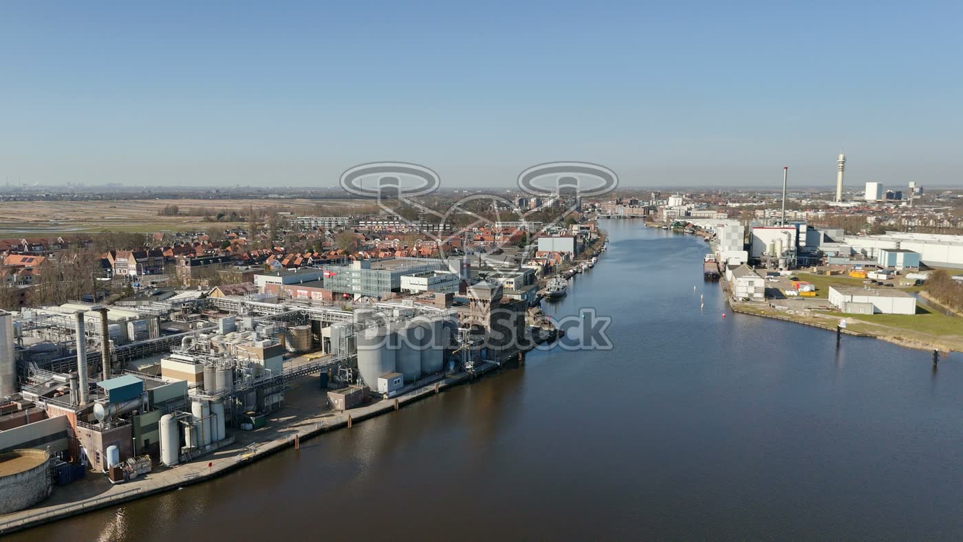 Industrie langs de Zaan