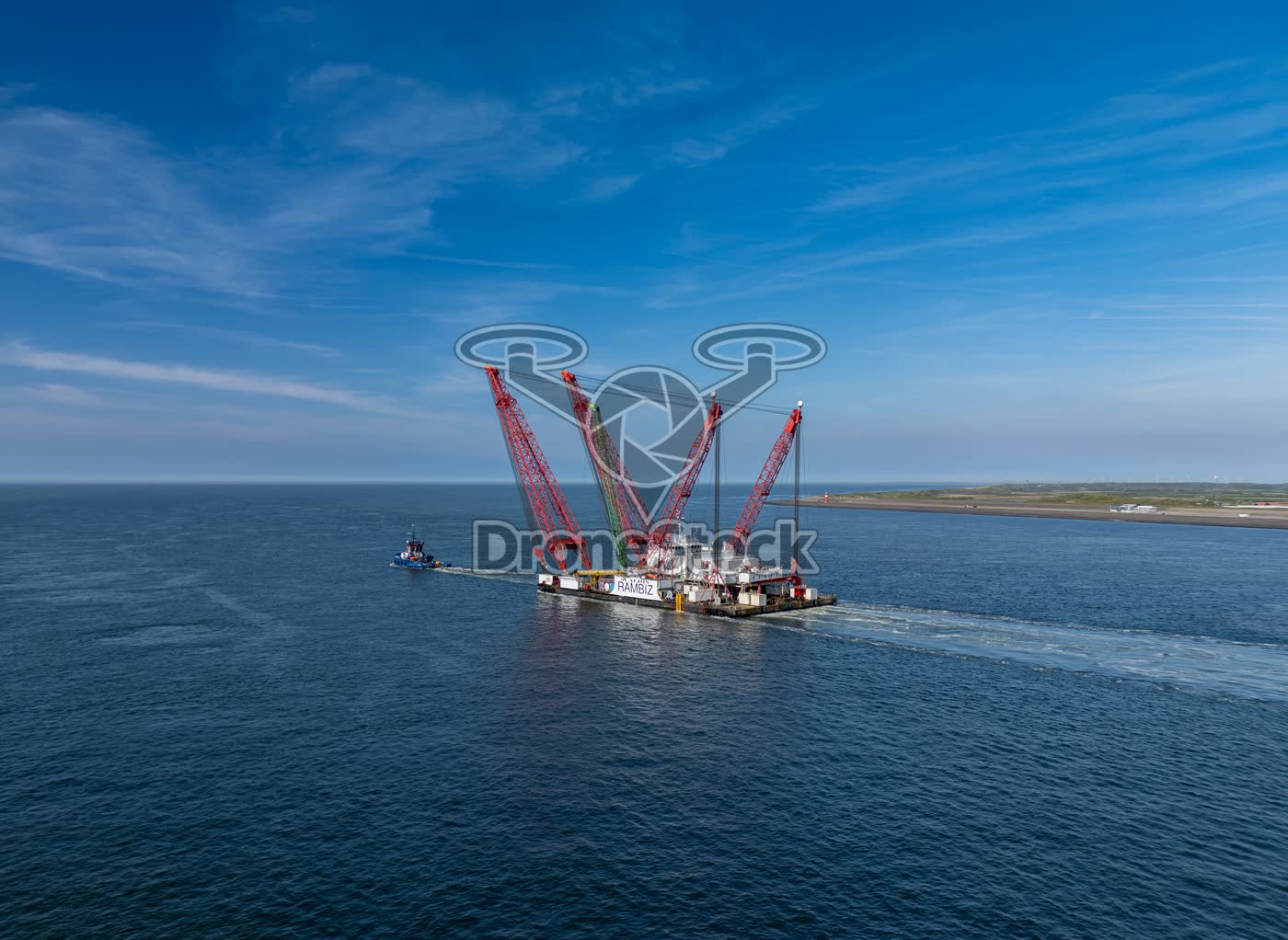 Kraanplatform Rambiz op de Noordzee bij Westkapelle