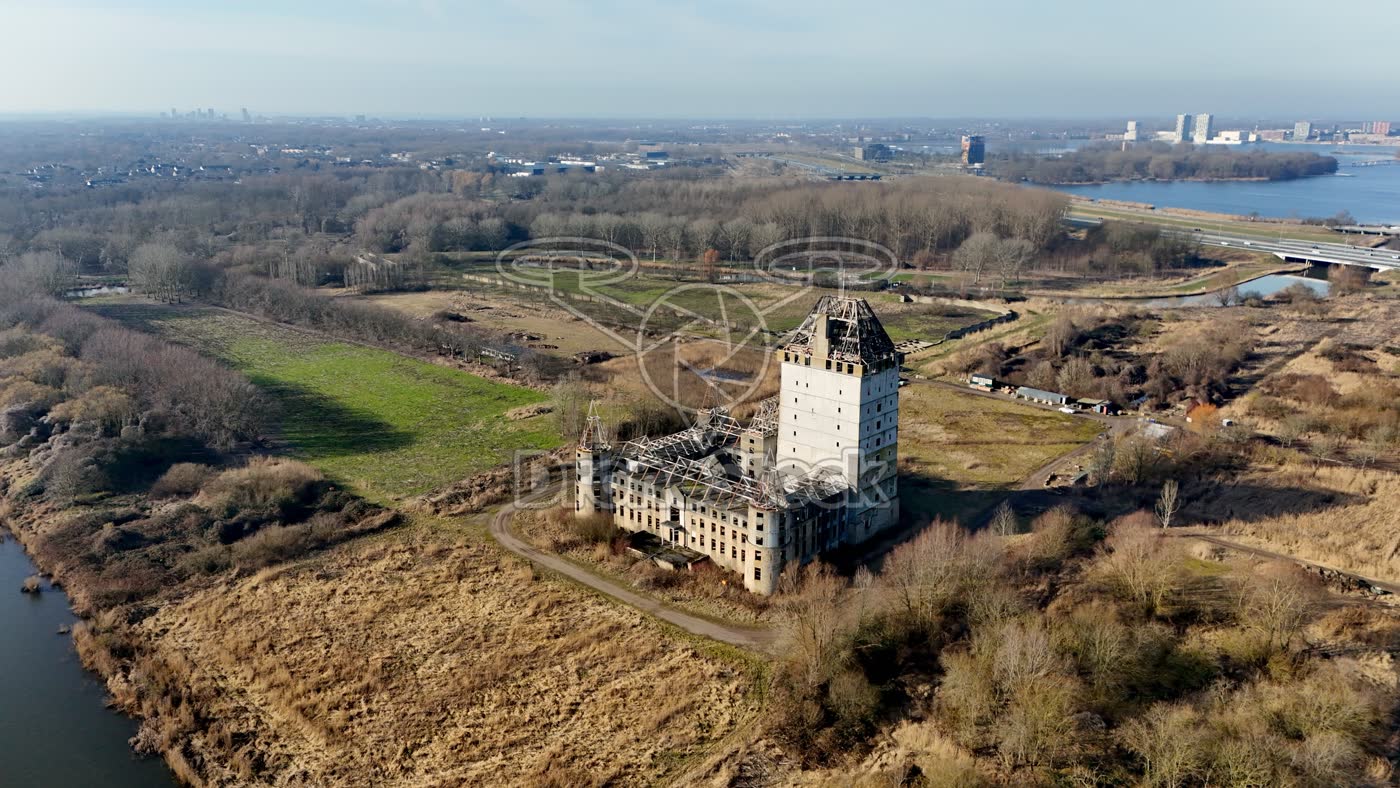 Verlaten kasteel bij Almere