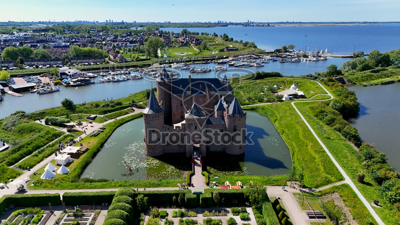 Muiderslot vooraanzicht luchtfoto