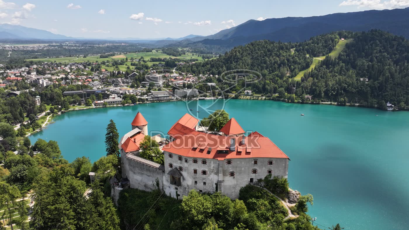 Blejski grad boven Lake Bled