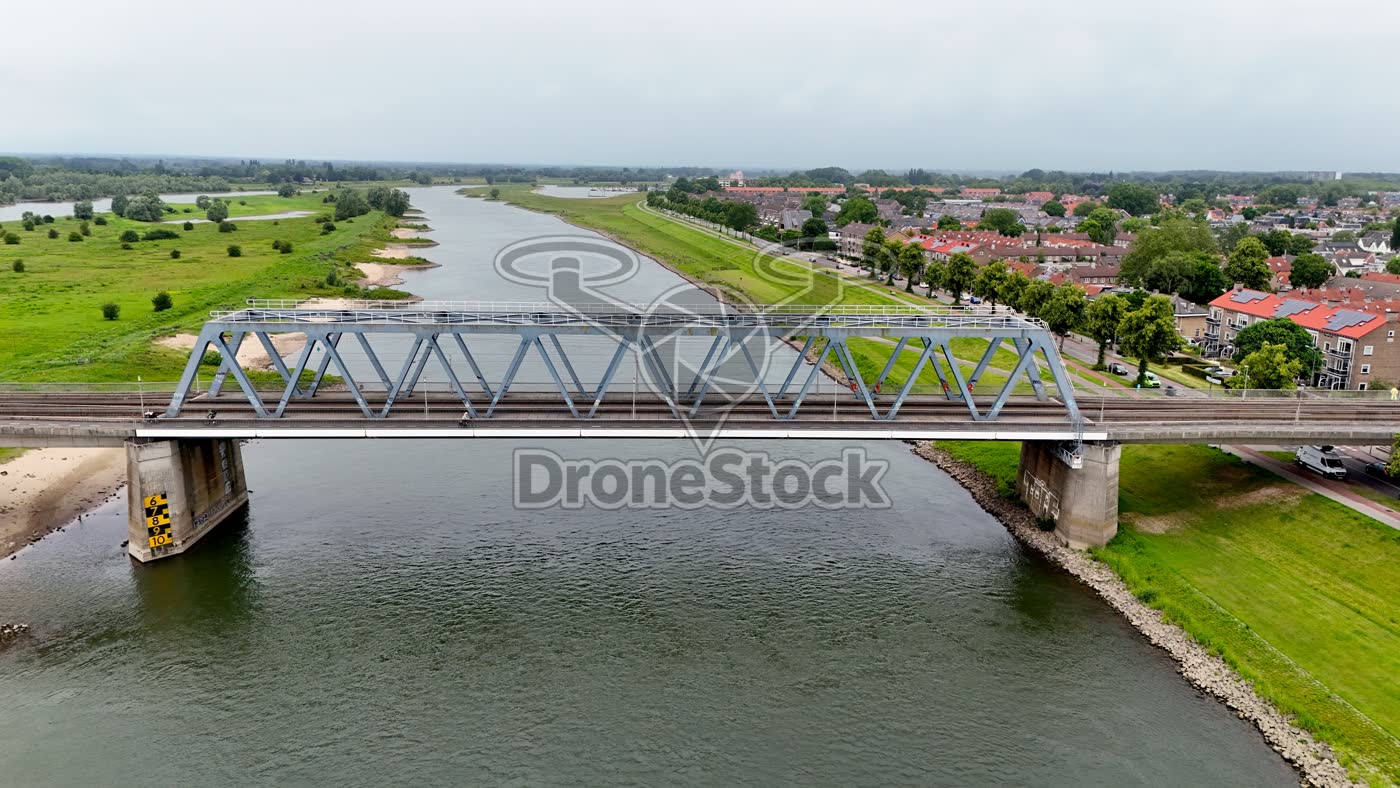 Spoorbrug over IJssel bij Deventer