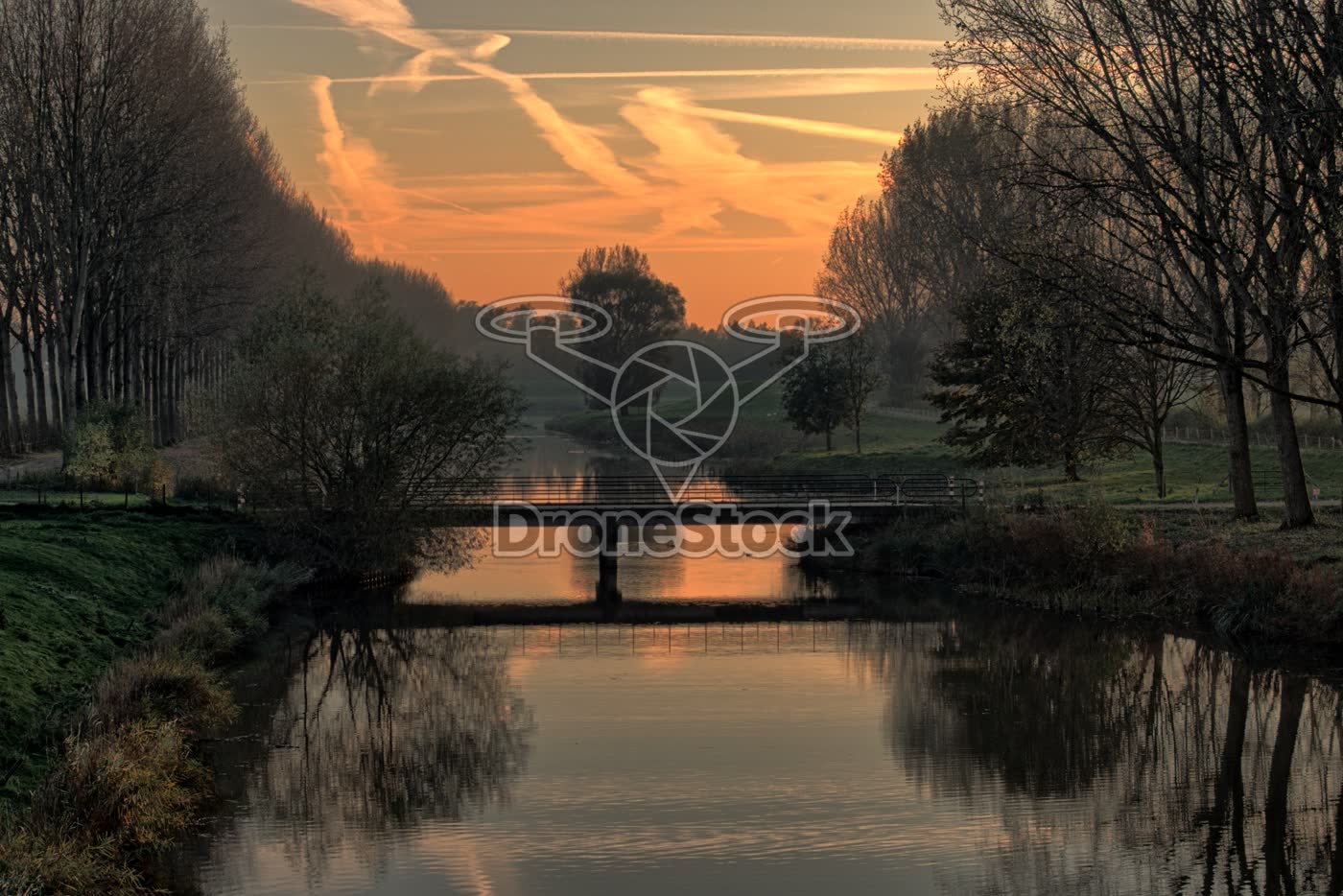 Brug over de Schuringse haven bij Numansdorp