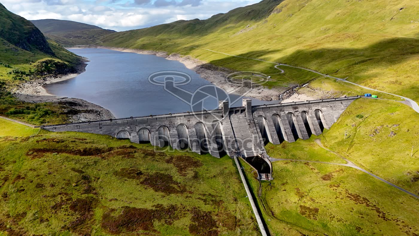 Lawers Dam bij Perth and Kinross