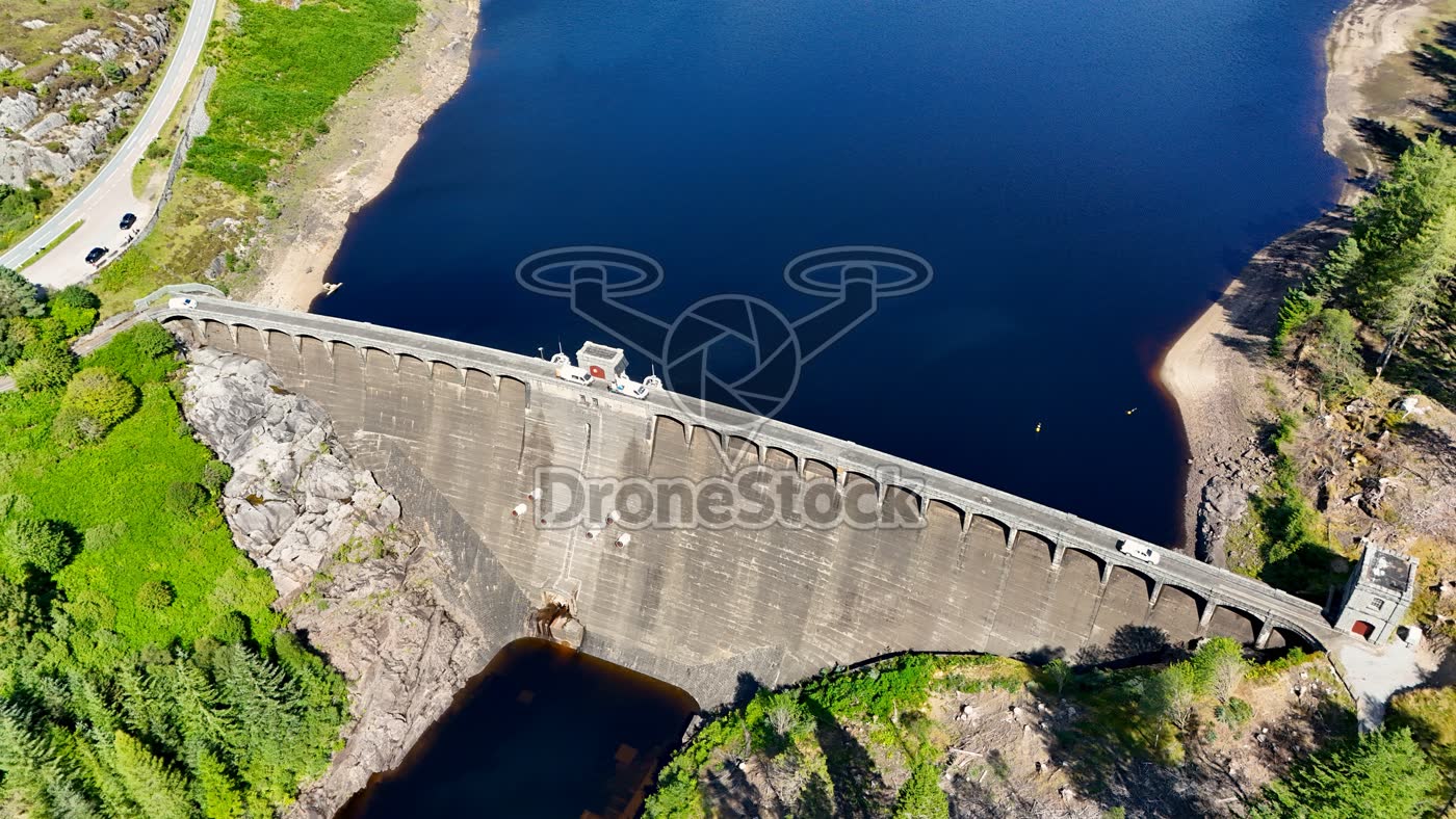 Laggan Dam bij Roughburn, Schotland