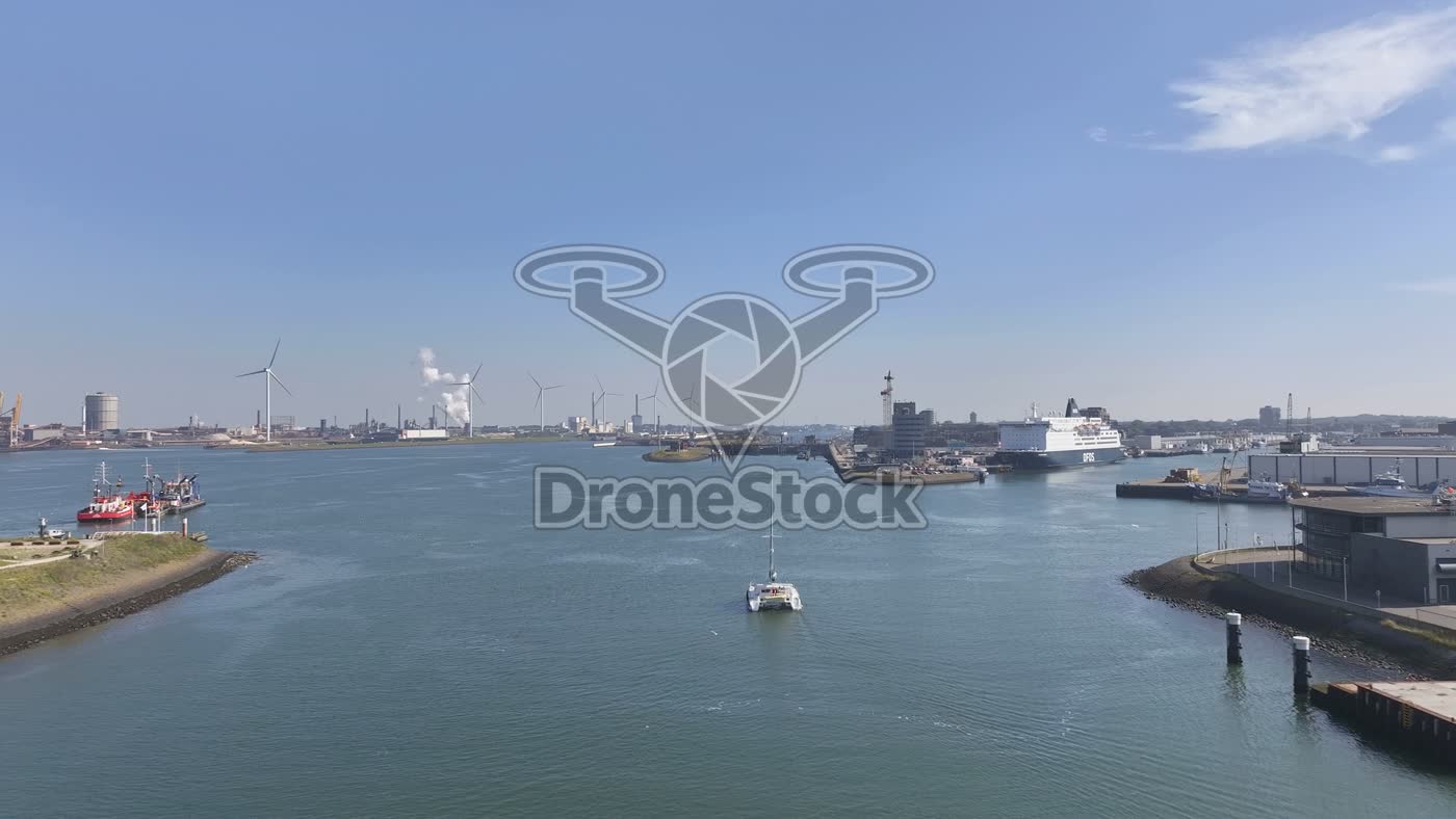 Haven van IJmuiden aan het Noordzeekanaal