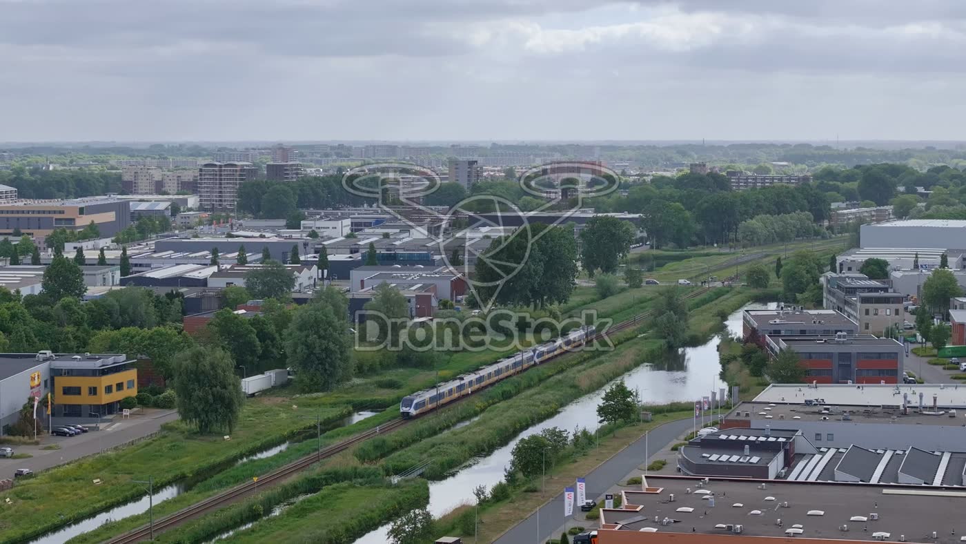 Trein bij Leidsche Schouw, Alphen aan den Rijn 2