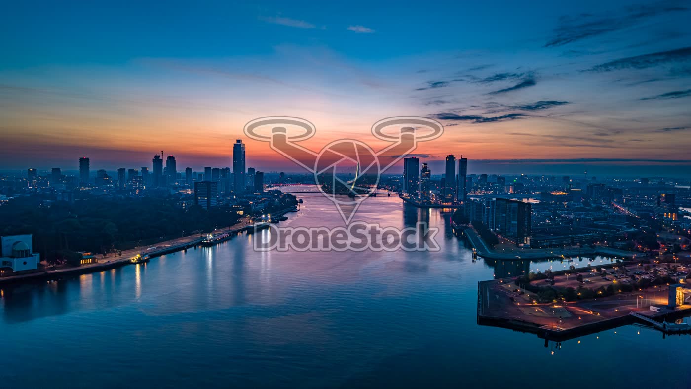 Zonsopkomst boven Rotterdam 5