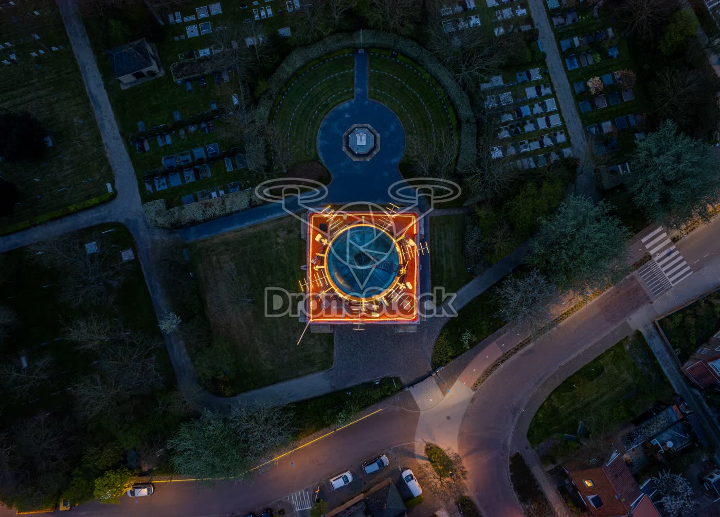 Top-down dronefoto van vuurtoren Het Hoge Licht in Westkapelle