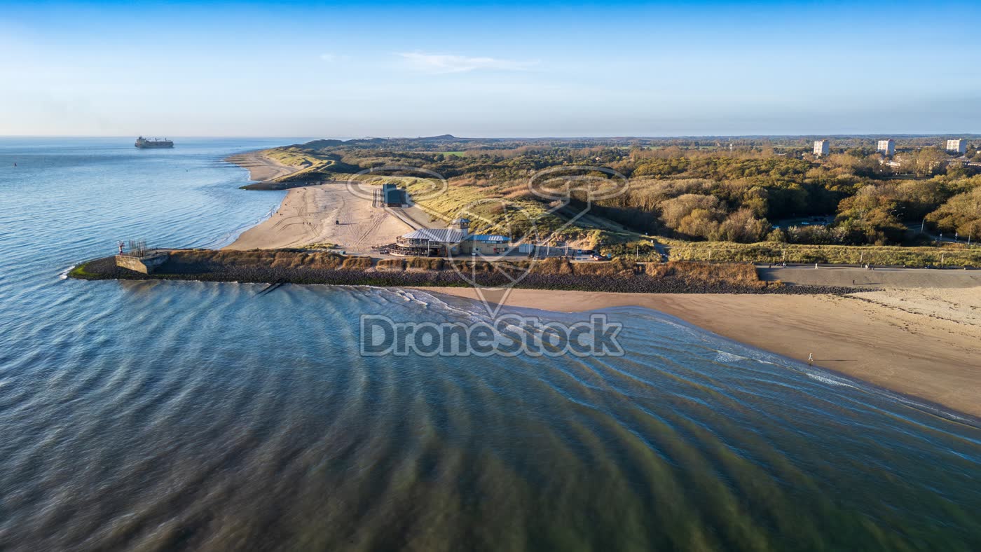 Nollestrand en strandpaviljoen Panta Rhei in Vlissingen