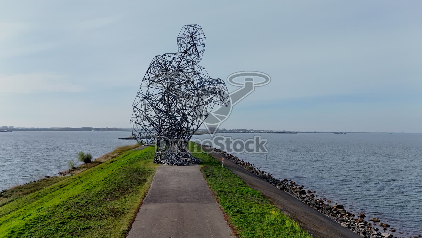Sculptuur 'Exposure' Lelystad