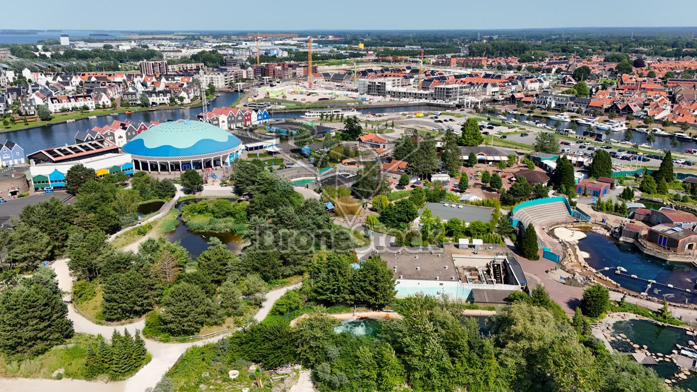 Dolfinarium Harderwijk luchtfoto