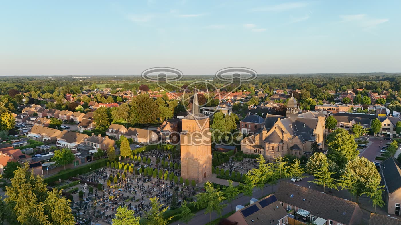 Kerk en begraafplaats, Bladel