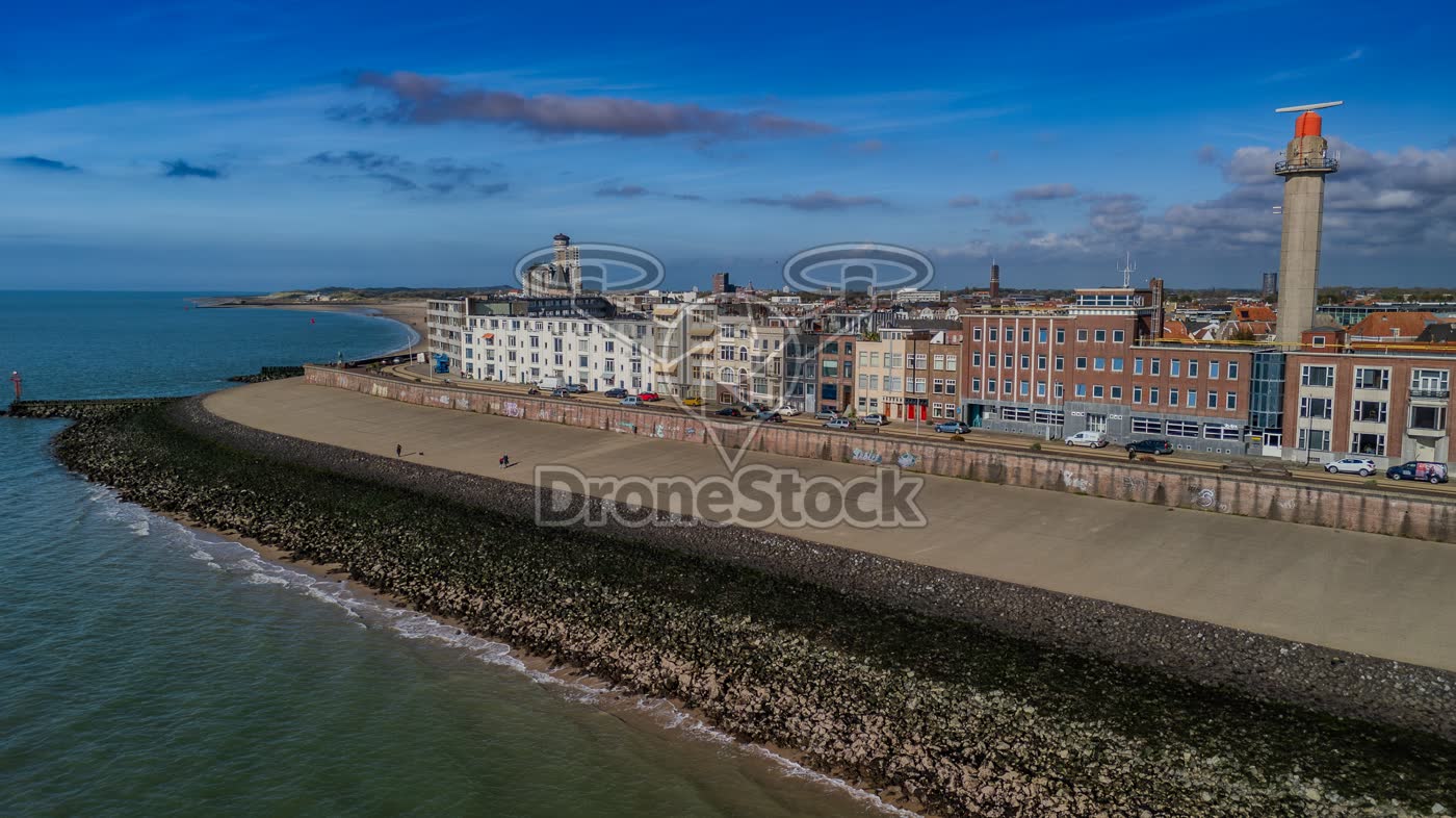 Panoramisch zicht op de kustlijn van Vlissingen en Boulevard de Ruyter