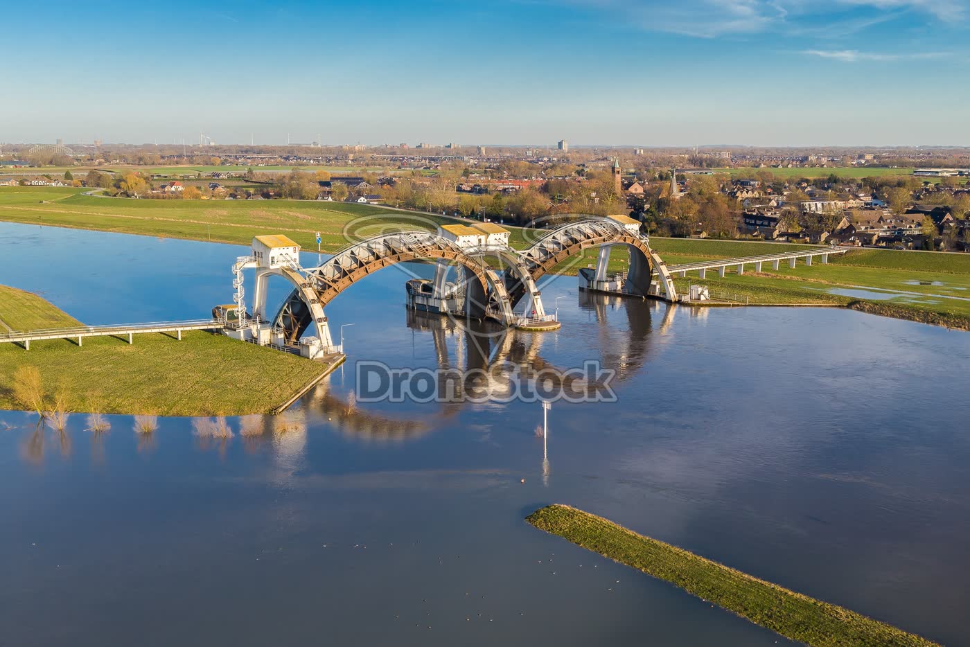 Stuw en sluizencomplex Driel