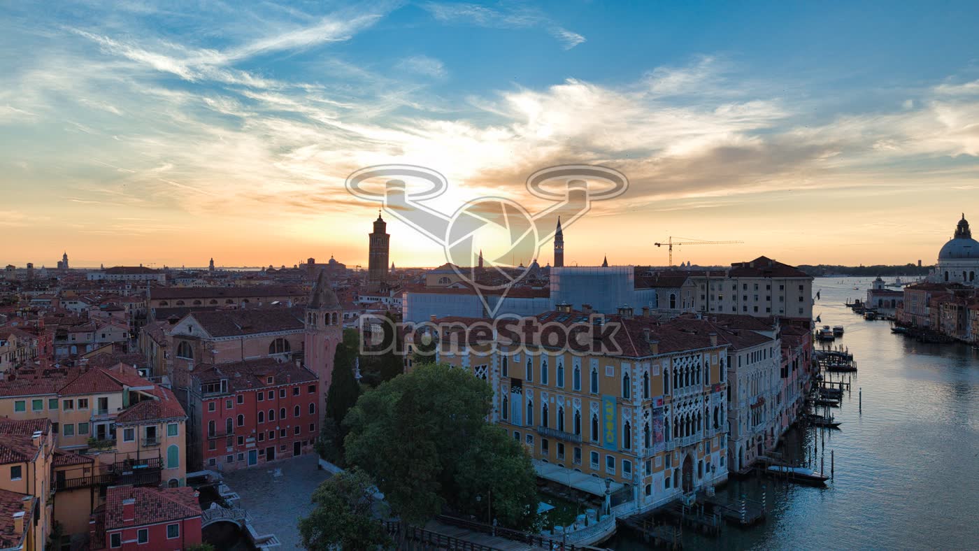 Uitzicht op het Canal Grande, Venetië, vlak bij het Ponte dell' Accademia