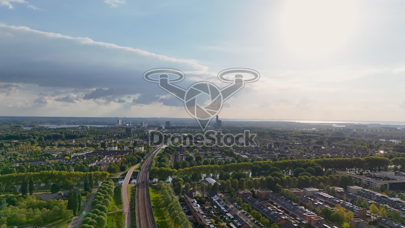 Almere Parkwijk en Stad vanaf Tussen de Vaarten
