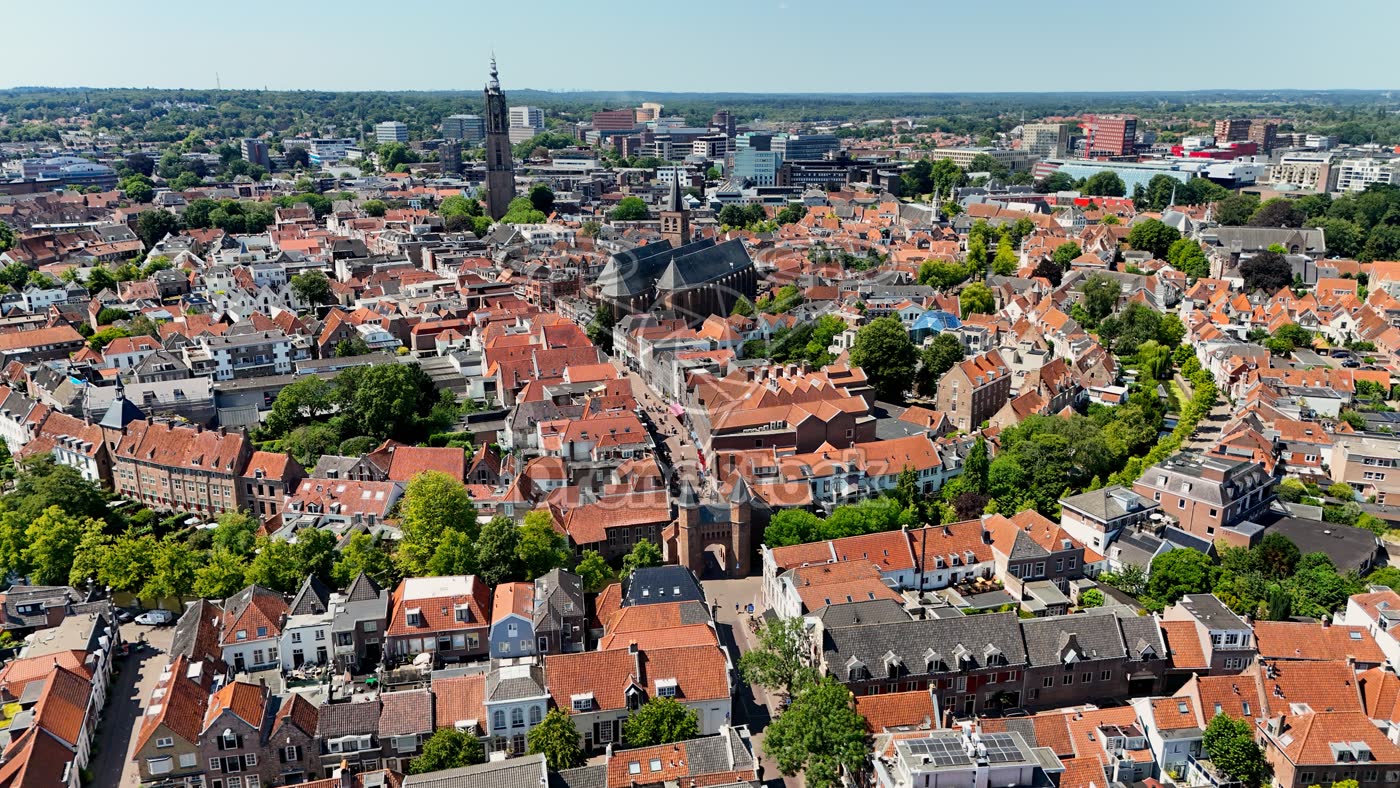 Onze Lieve Vrouwetoren en Sint-Joriskerk