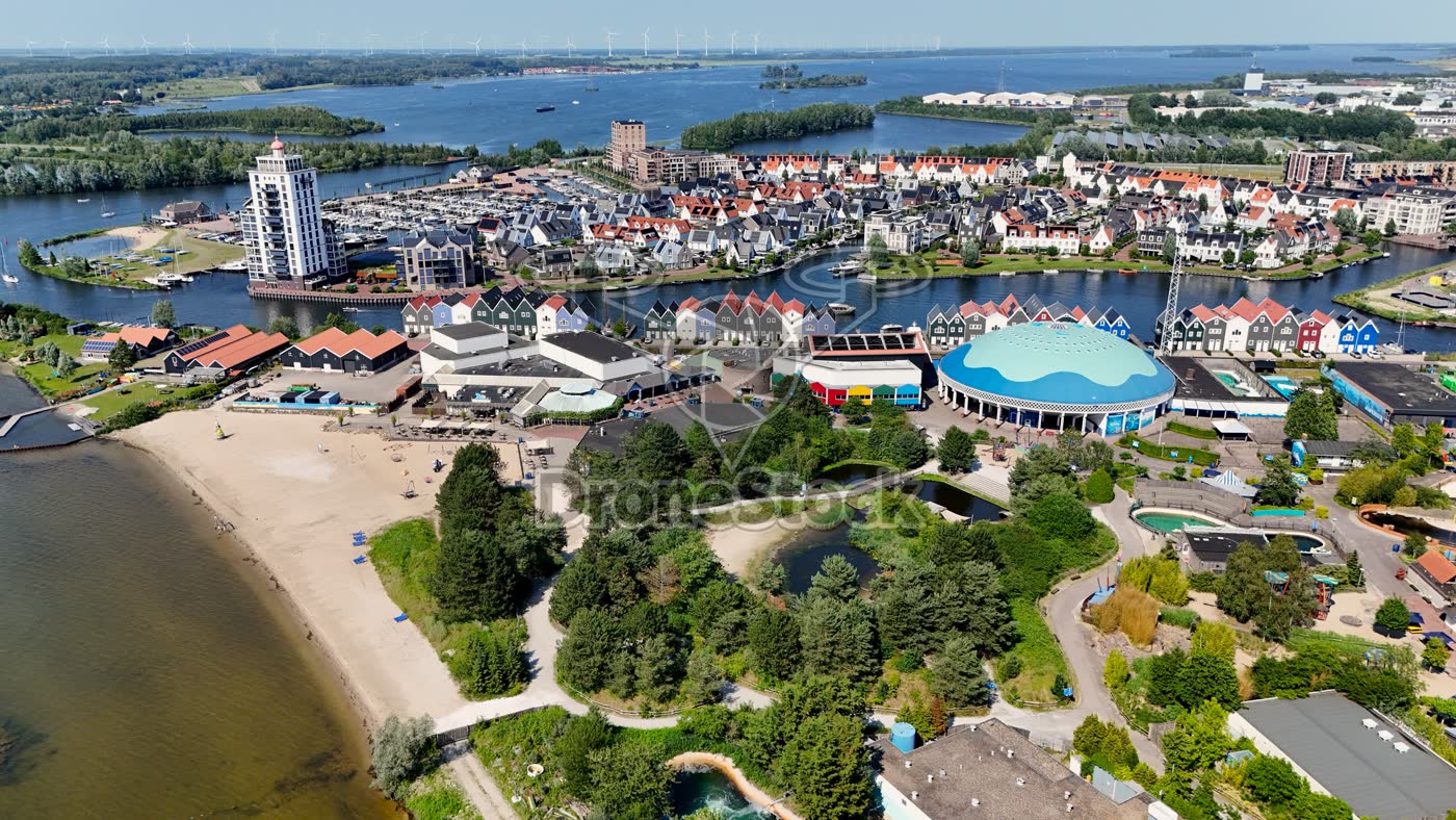 Dolfinarium Harderwijk, haven en strand