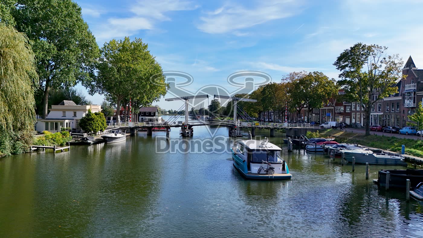 Boot bij Lange Vechtbrug, Weesp