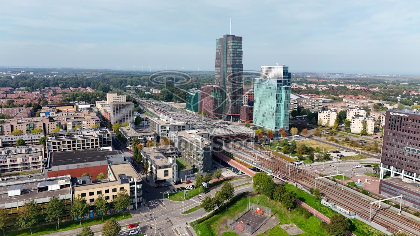 Station Almere Centrum met torens