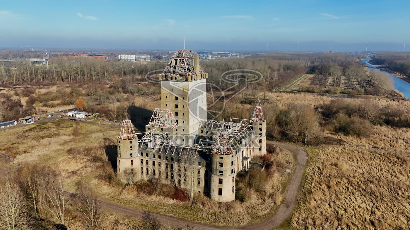 Kasteel Almere, vervallen kasteel