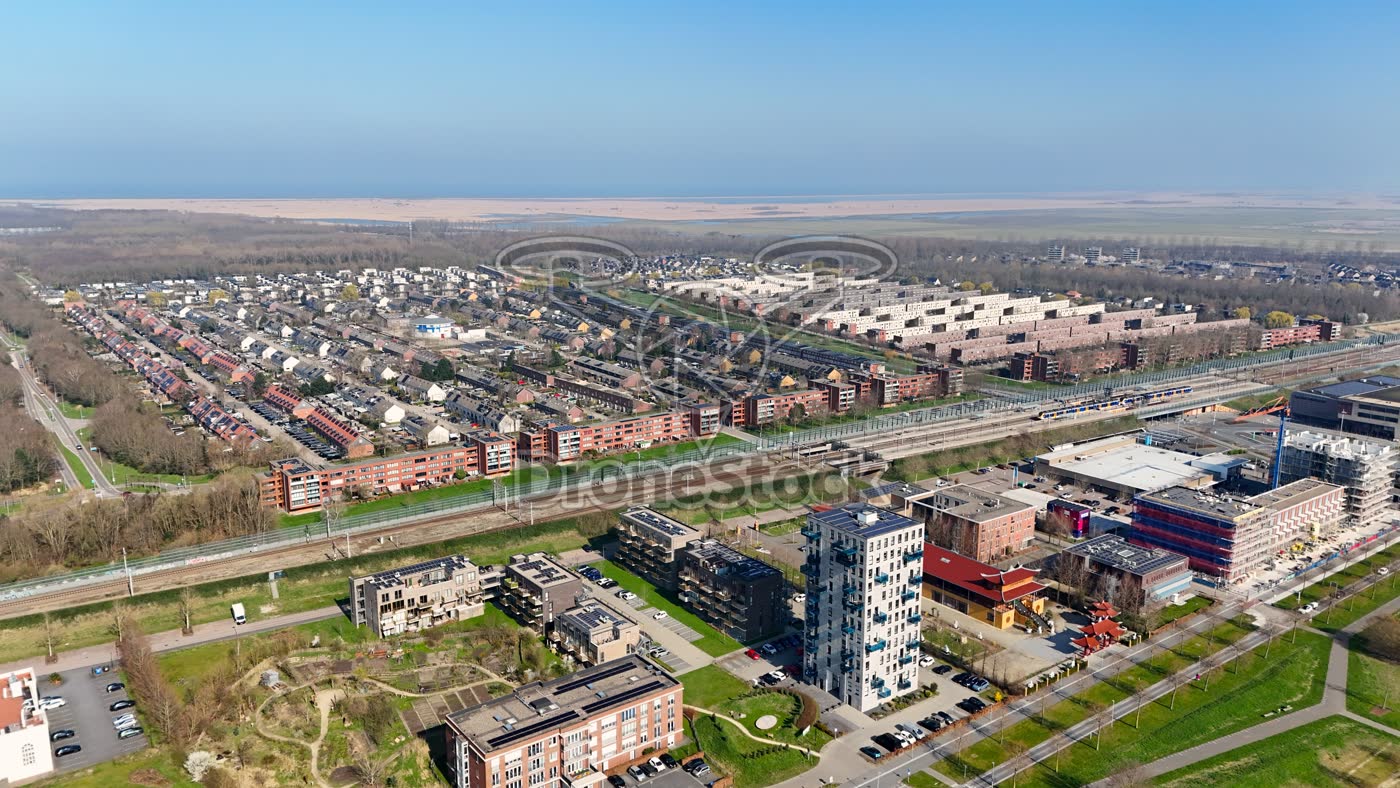 Almere - Zicht op Station Oostvaarders