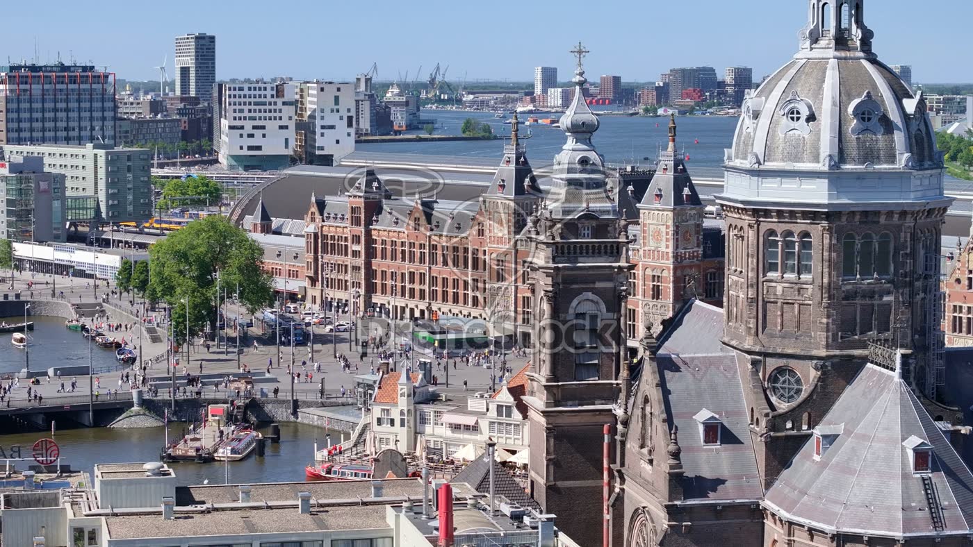 Amsterdam Centraal en Basiliek van de Heilige Nicolaas 5