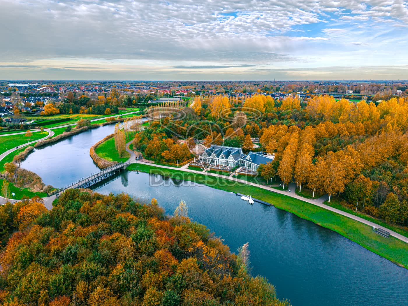 Paviljoen bij water (Anafora) in Vleuten