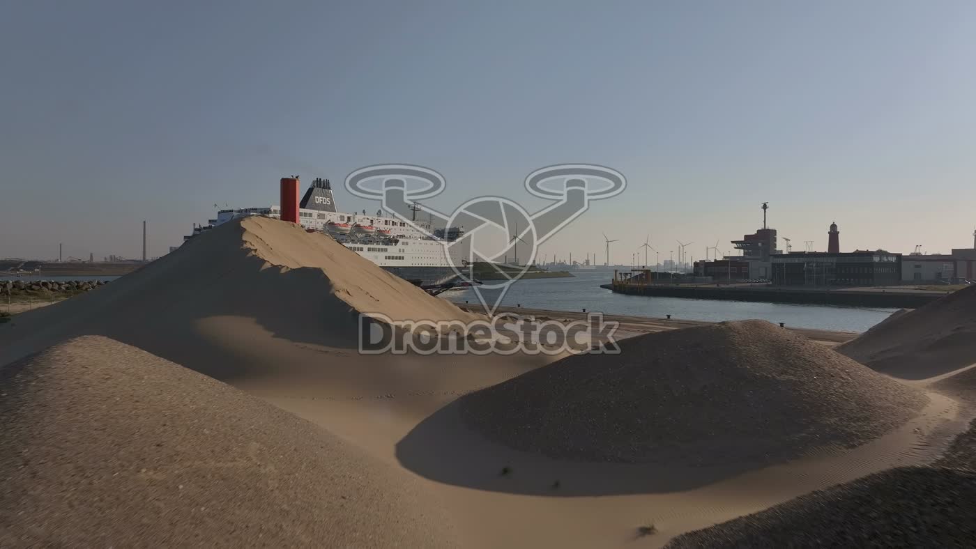 DFDS-ferry bij IJmondhaven en Noordzeekanaal 2