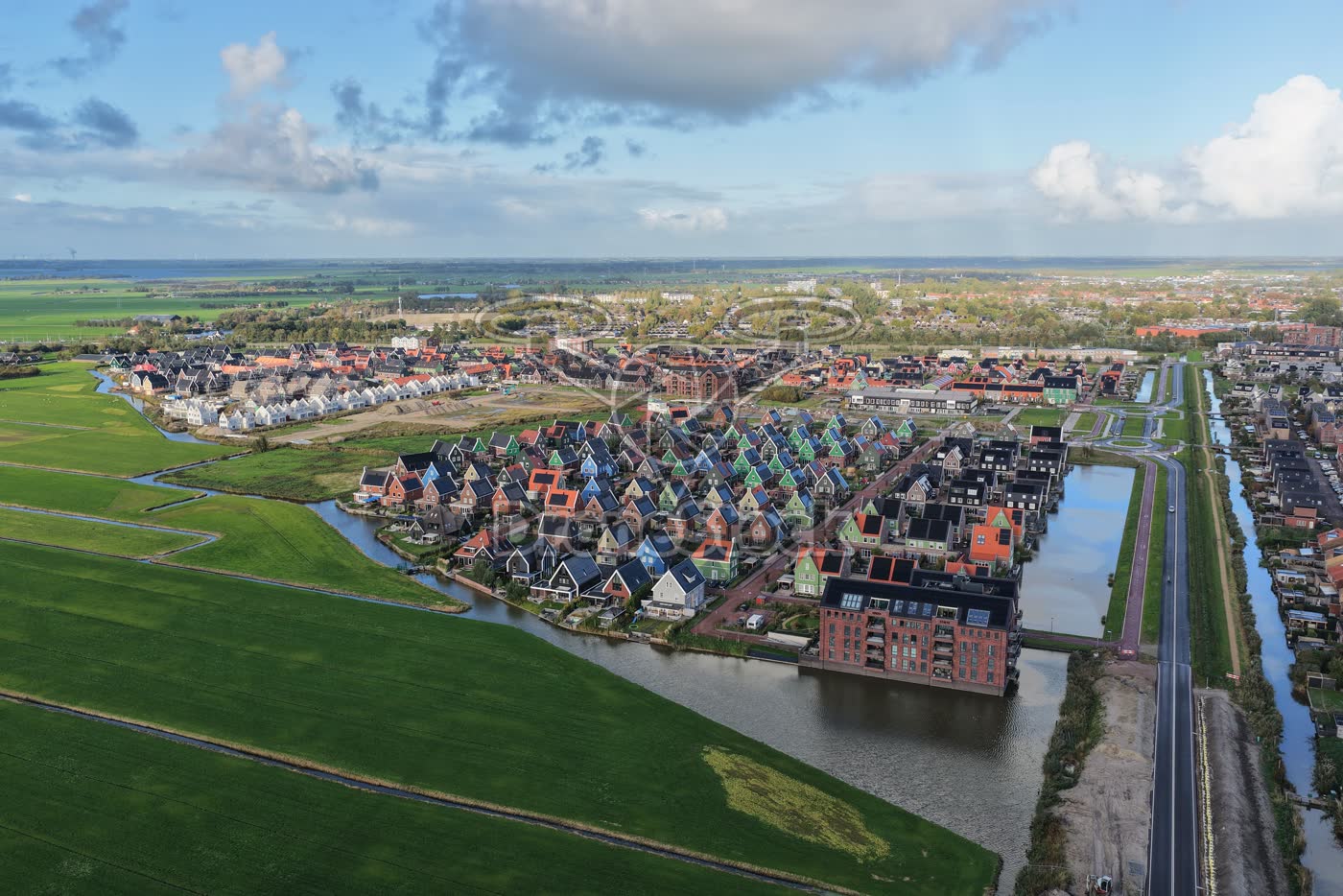 Kreekrijk Saendelft met nieuwbouw