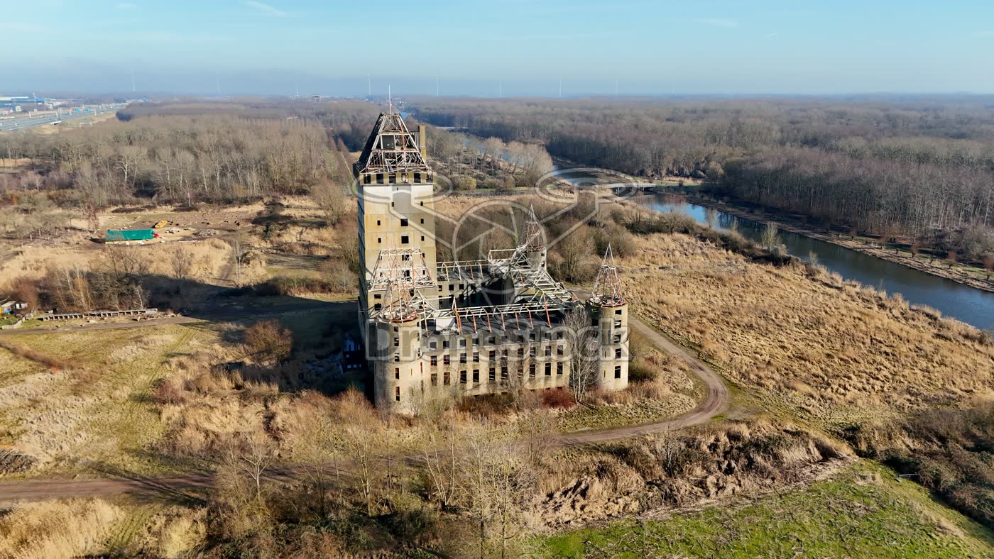 Kasteelruïne bij Almere