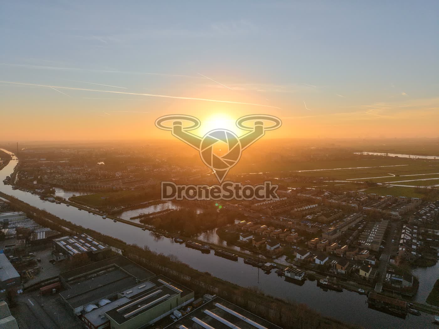 Zonsondergang boven Willis in Krommenie