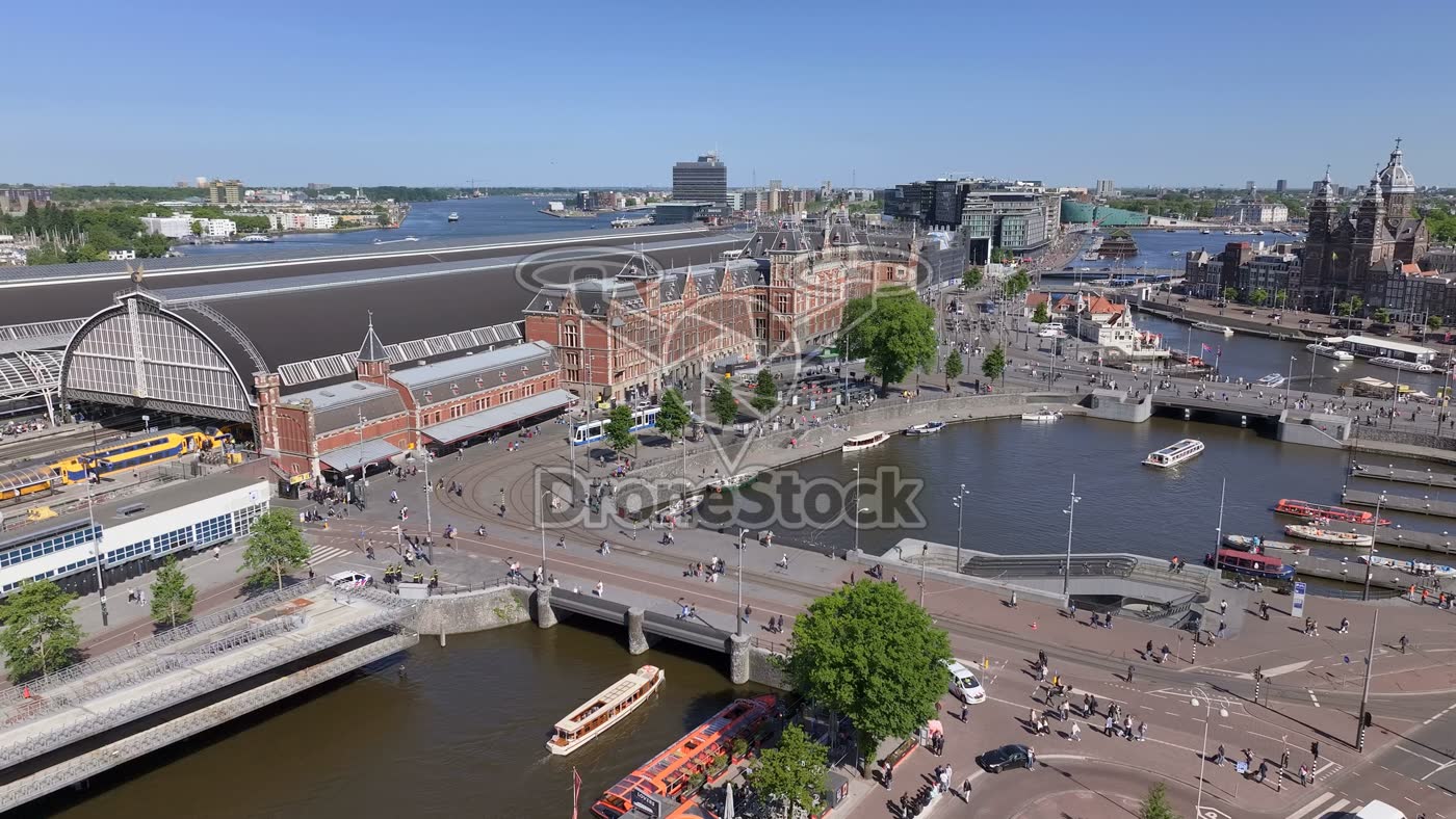 Amsterdam Centraal bij Stationsplein 3
