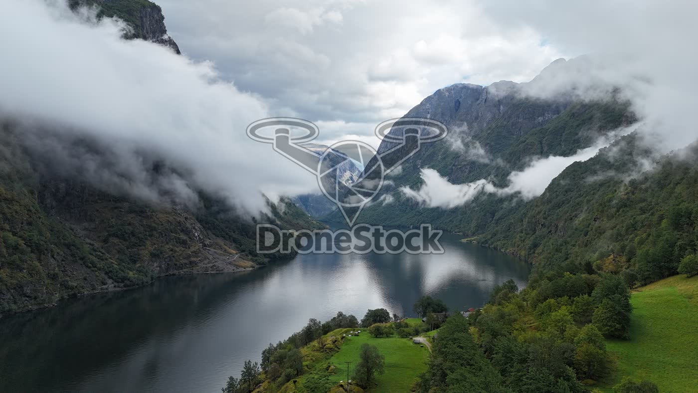 Fjord bij Gudvangen