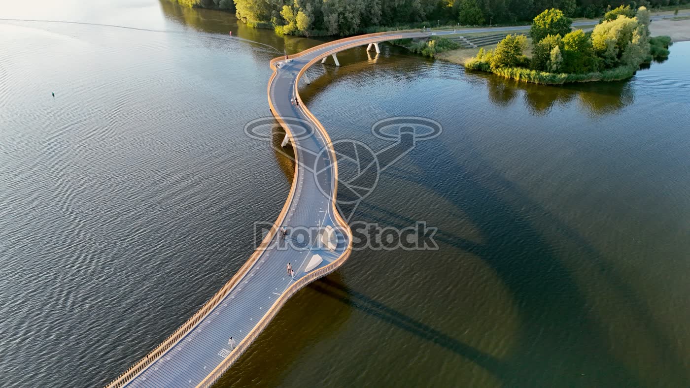 Weerwaterbrug bij Almere
