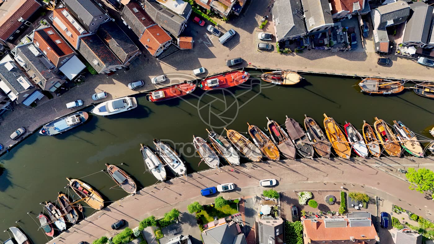 Boten langs kade Bunschoten-Spakenburg