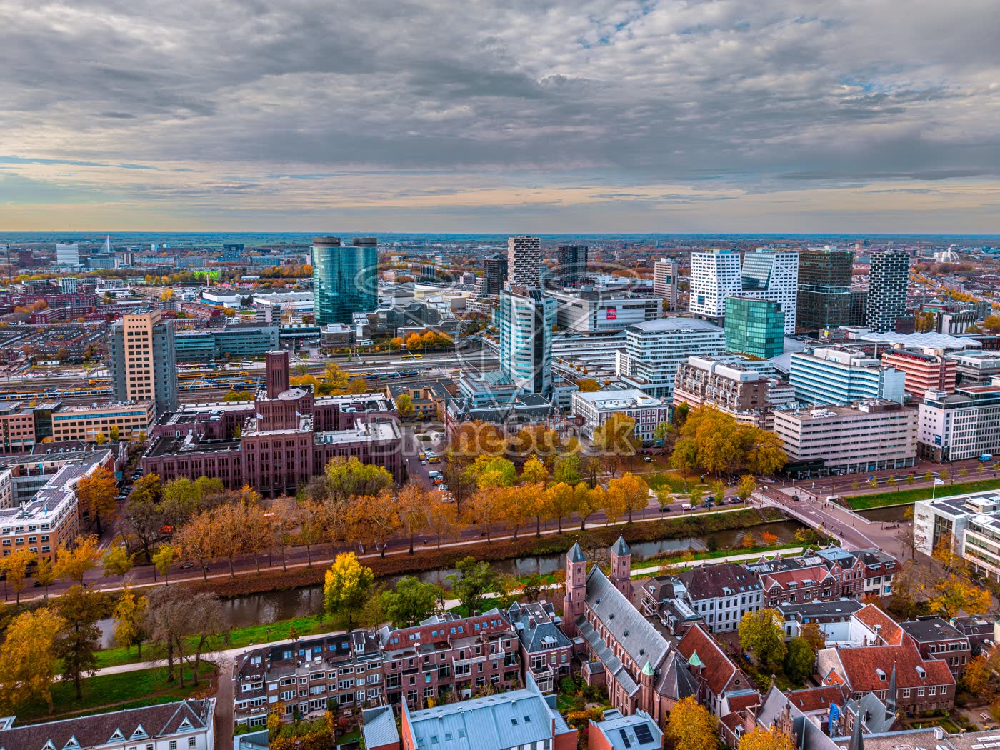 Utrecht skyline met hoogbouw