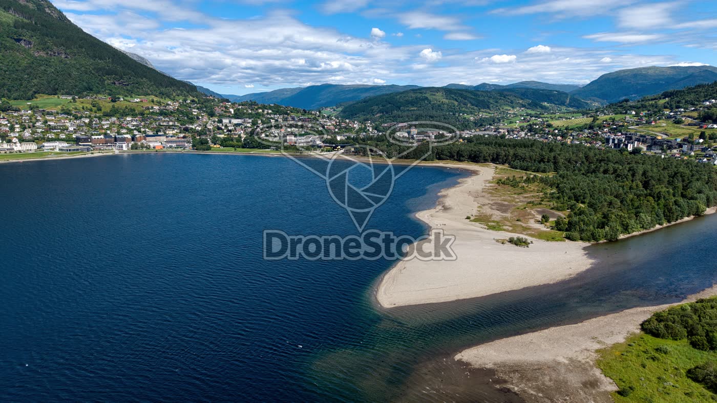 Vossavangen strand en dorpskust